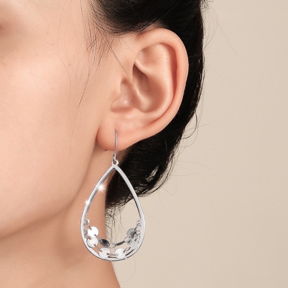 GlitzBlitz Boutique Jewelry - Any 3/25! Silver Flashy Boho Teardrop Earrings